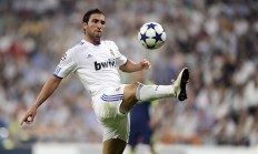 米兰体育入口-新王登基还是传统式微？蒙特卡洛大师赛碾压戴维斯杯，鲁德刷新纪录背后的网球时代变局