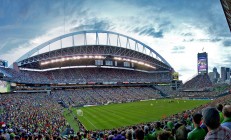 ac米兰官网-赛道上的星辰，米切尔的生涯之夜与F1街道赛的永恒瞬间