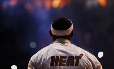 米兰体育-那不勒斯闪电战击溃挪威，弗拉霍维奇化身关键先生