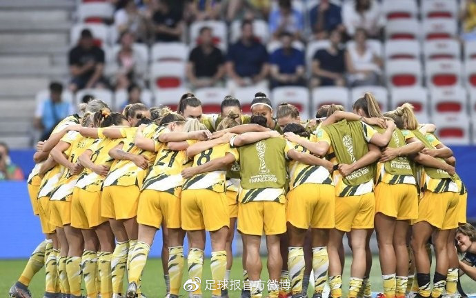 包含澳大利亚女足主帅发布训练计划的词条