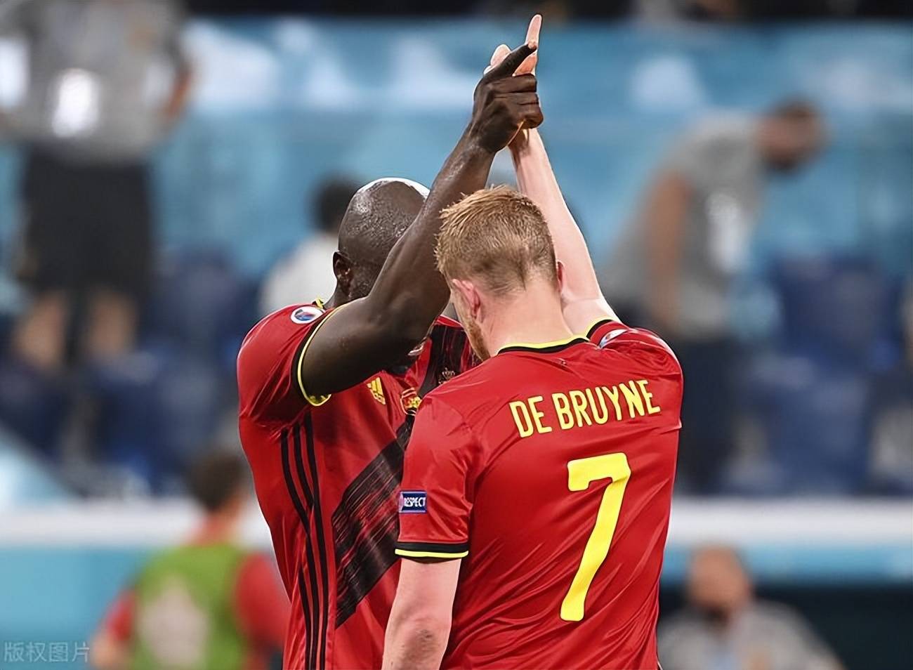 欧预赛强势球队变阵，新战术或许能奏效的简单介绍