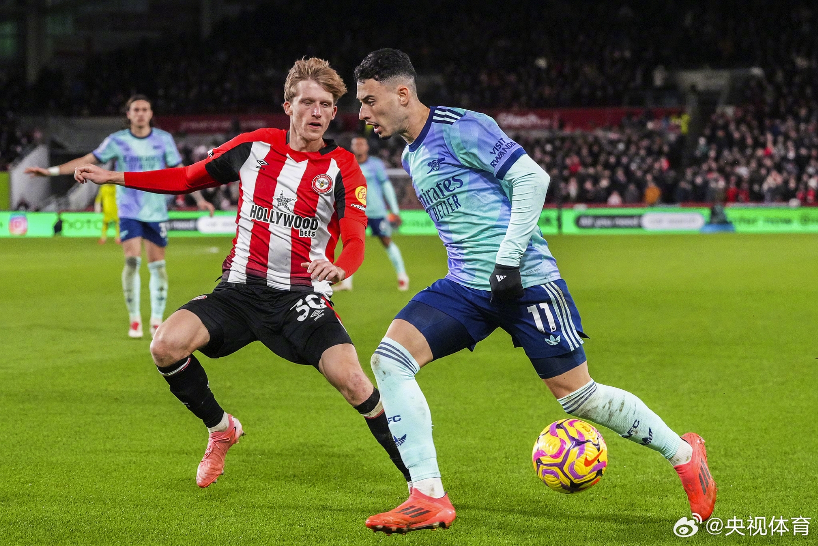 阿森纳客场逆袭，击溃对手门将的简单介绍