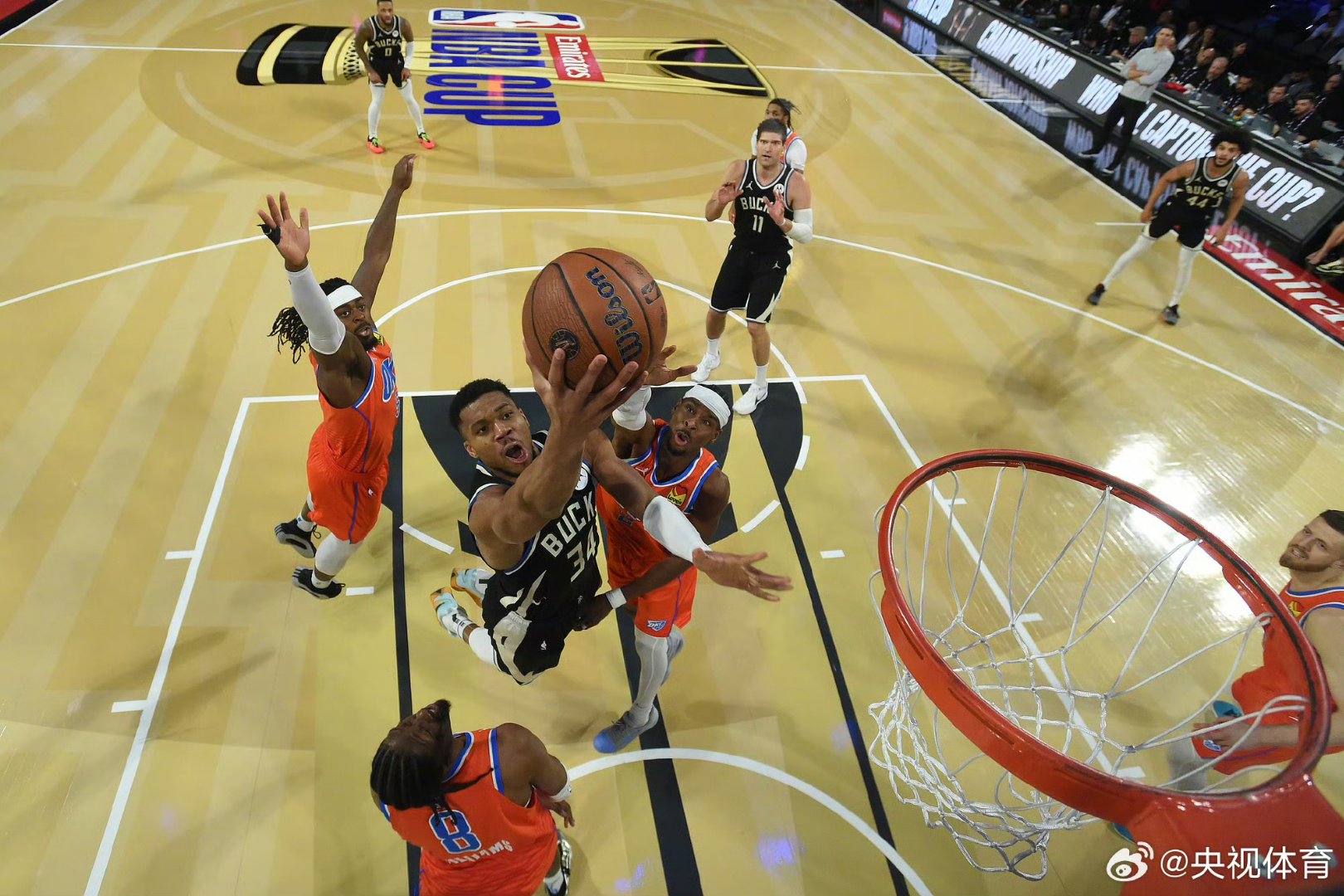 雄鹿队惨负马刺，哈克里斯状态低迷的简单介绍