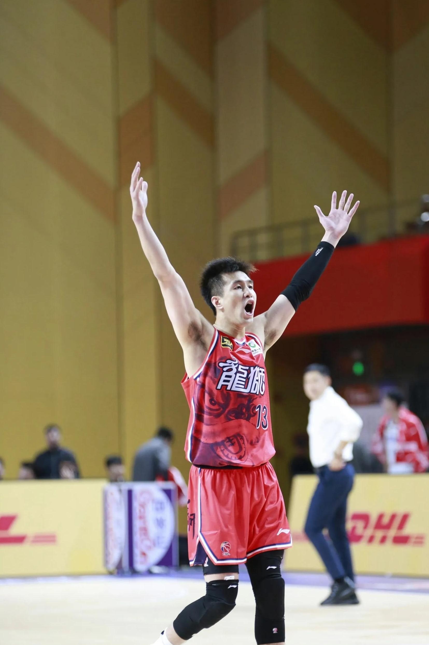 中国男篮横扫掘金，拉文打破历史纪录的简单介绍