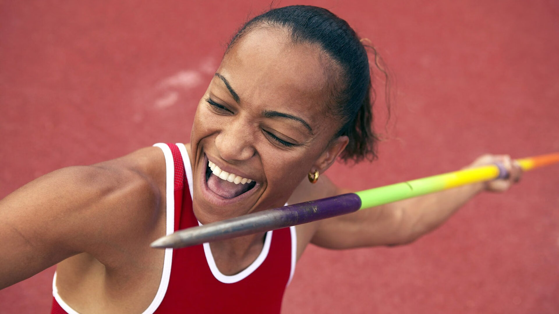 法拉利鏖战红牛车队，皮亚斯特里关键制胜