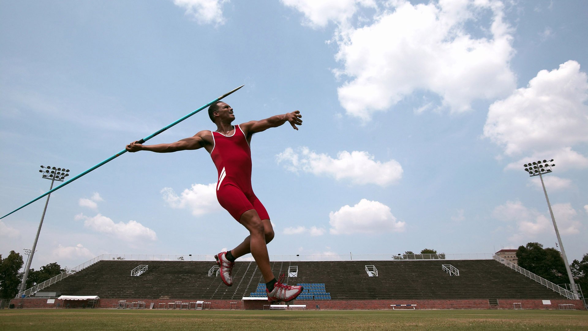 北欧风暴与东方闪电，当瑞典险胜葡萄牙，张本智和刷新纪录的体育启示录